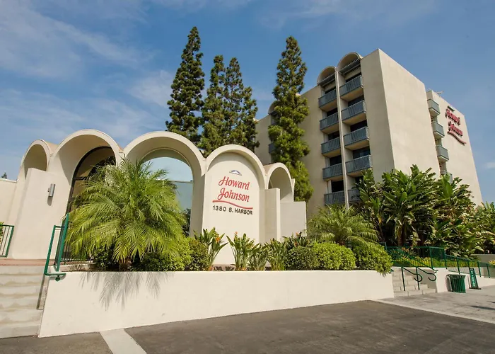 Howard Johnson By Wyndham And Water Playground